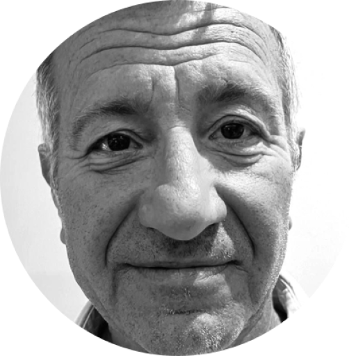 Image of Angus Scott